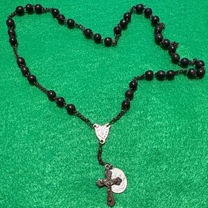 Elegant Black and Silver Beaded Necklace